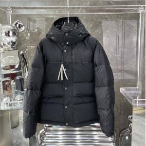 Зимняя куртка Gucci L1396